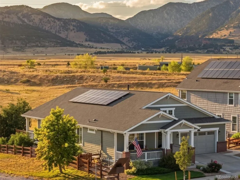 9437 Iron Mountain Way Arvada, CO 80007