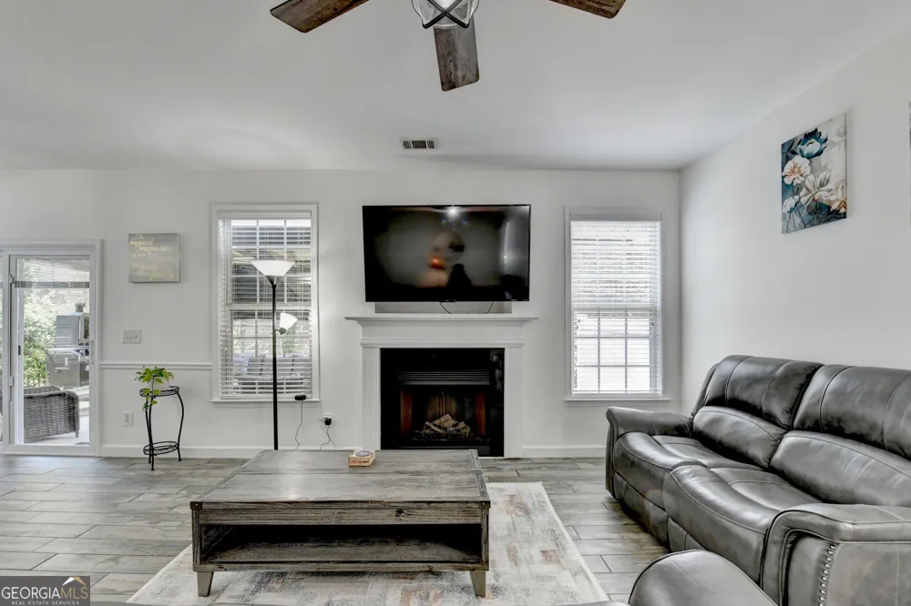 3329 Castleberry Village CIR Cumming, GA 30040