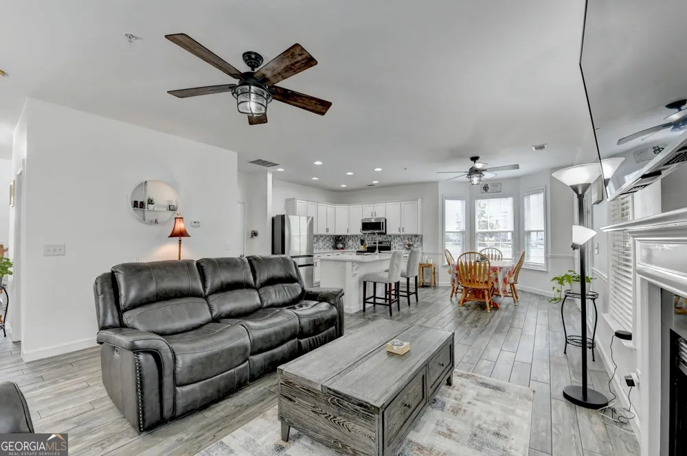 3329 Castleberry Village CIR Cumming, GA 30040