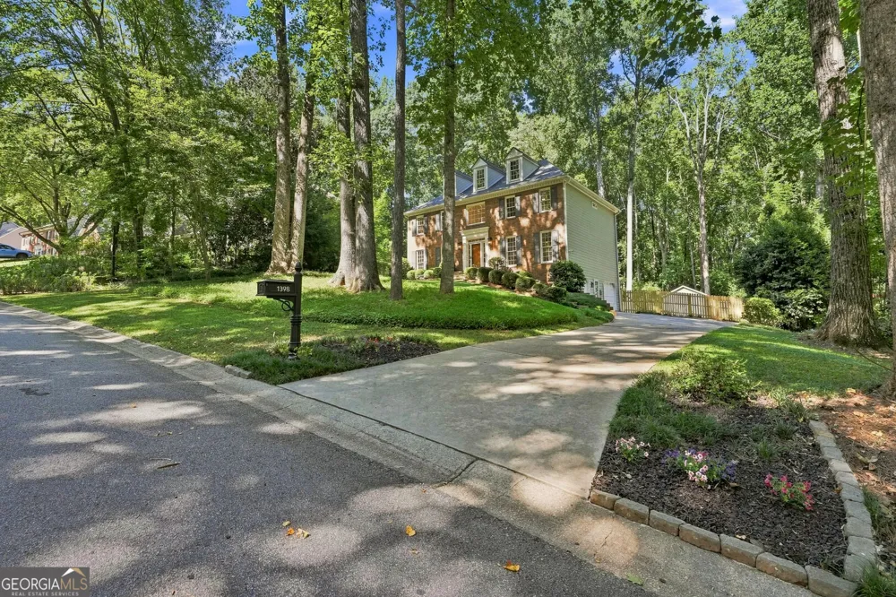 1398 Rivermist DR SW Lilburn, GA 30047