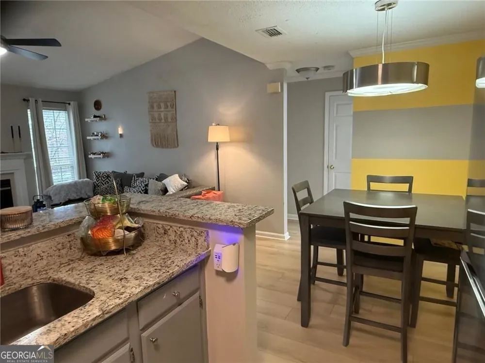 324 Granville CT Sandy Springs, GA 30328