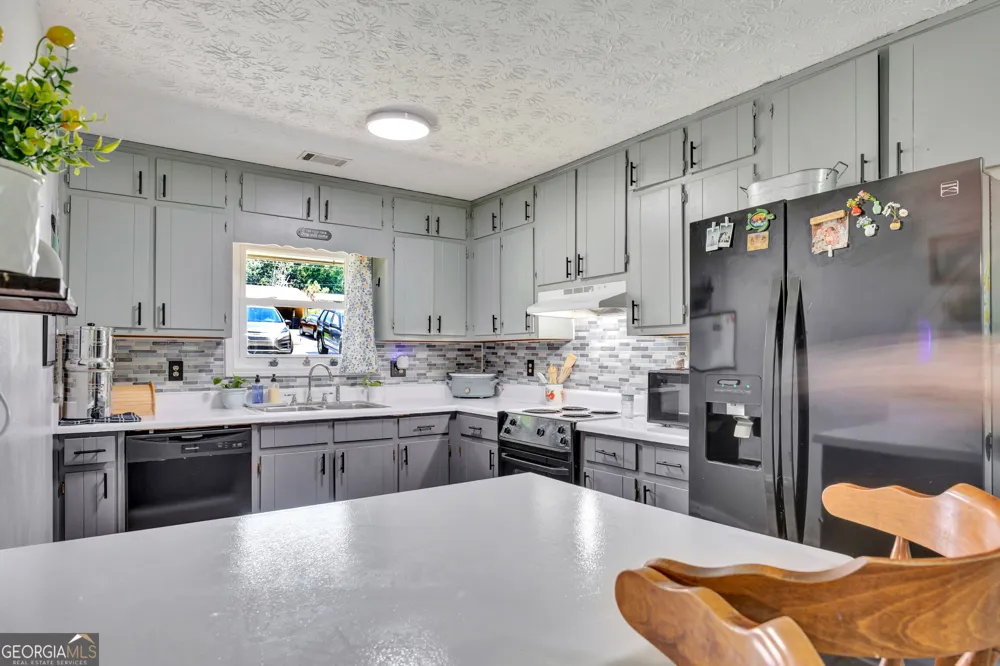 752 Sage LN NW Conyers, GA 30012