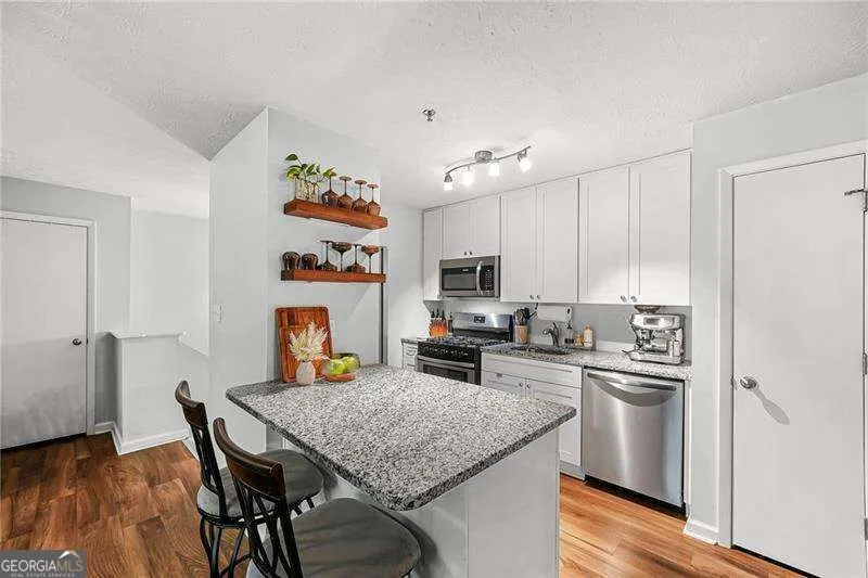 2709 Cumberland CT SE Smyrna, GA 30080