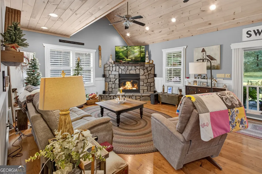137 Noblet DR Hiawassee, GA 30546