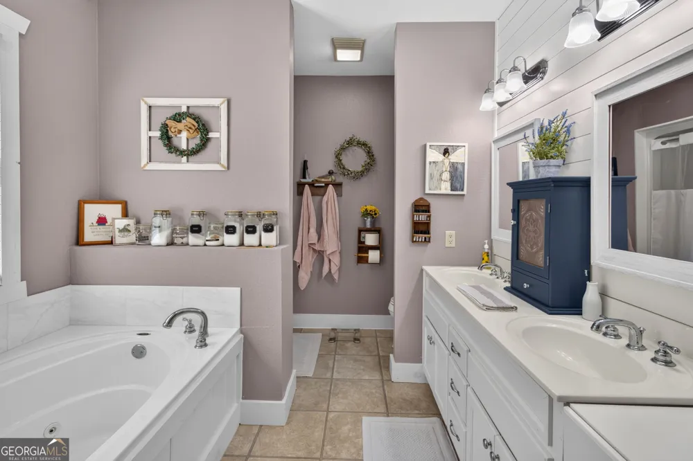 137 Noblet DR Hiawassee, GA 30546