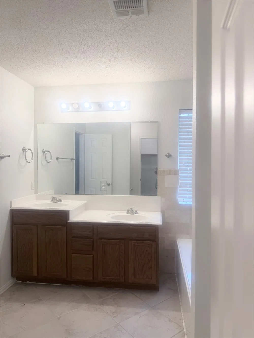 529 Laredo Drive Murphy, TX 75094
