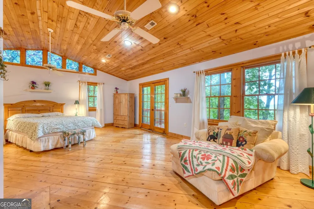 854 Frog Pond RD Hiawassee, GA 30546