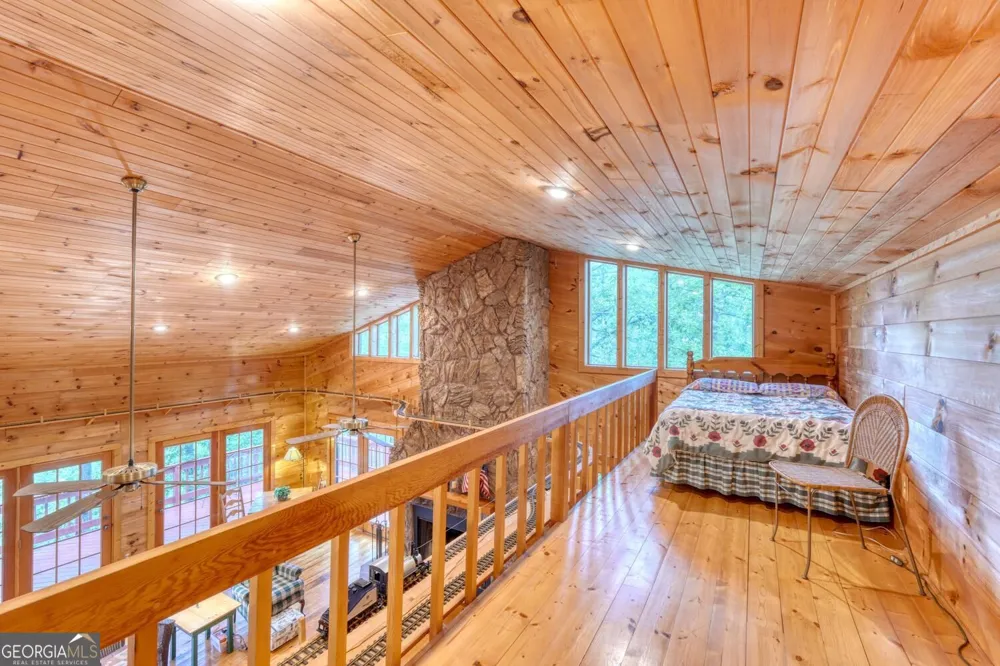 854 Frog Pond RD Hiawassee, GA 30546