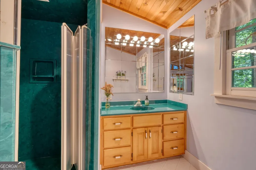 854 Frog Pond RD Hiawassee, GA 30546