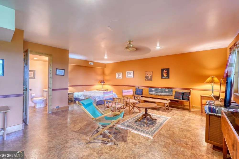 854 Frog Pond RD Hiawassee, GA 30546