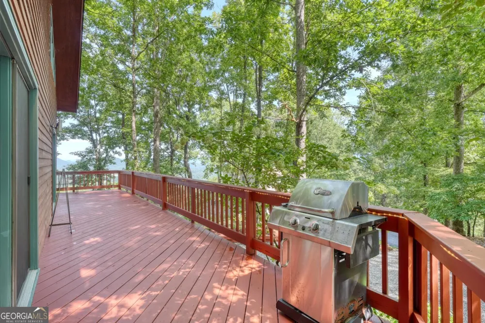 854 Frog Pond RD Hiawassee, GA 30546