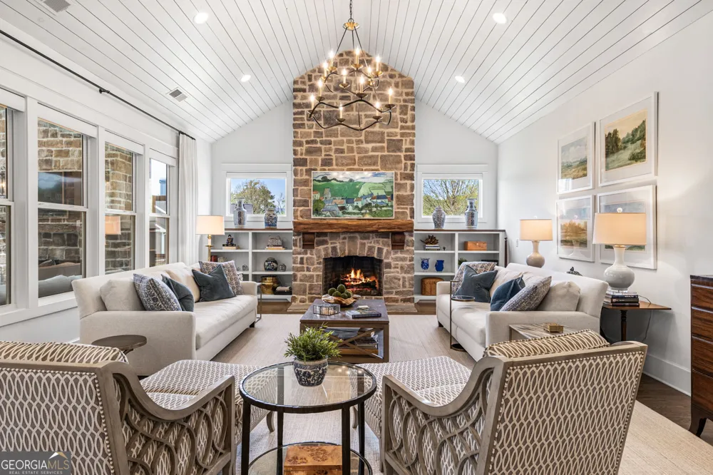 275 Bell Creek Cove RD Hiawassee, GA 30546