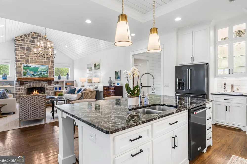275 Bell Creek Cove RD Hiawassee, GA 30546