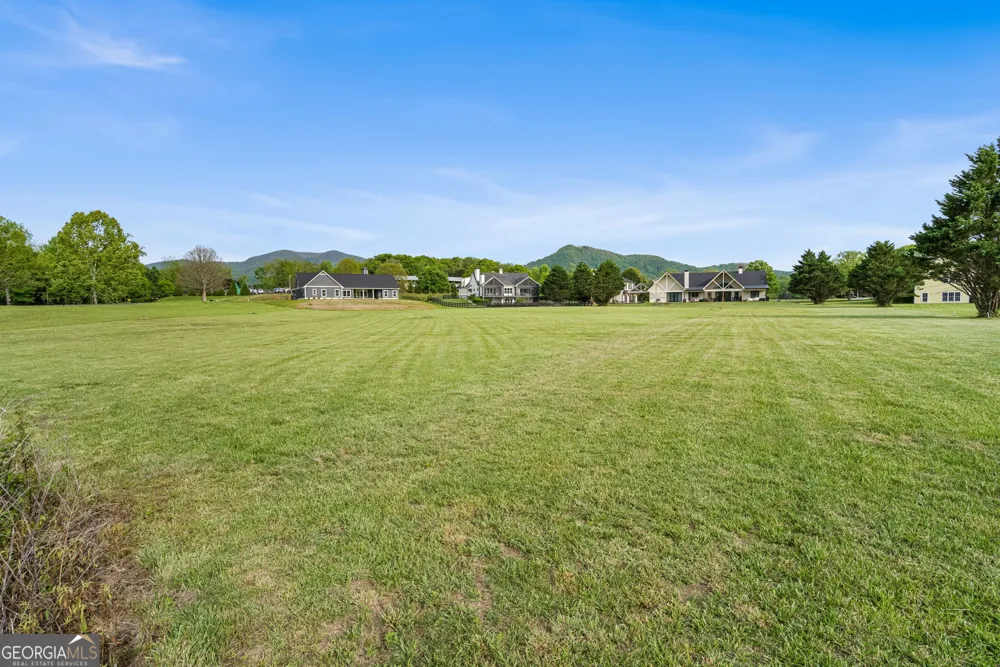 275 Bell Creek Cove RD Hiawassee, GA 30546