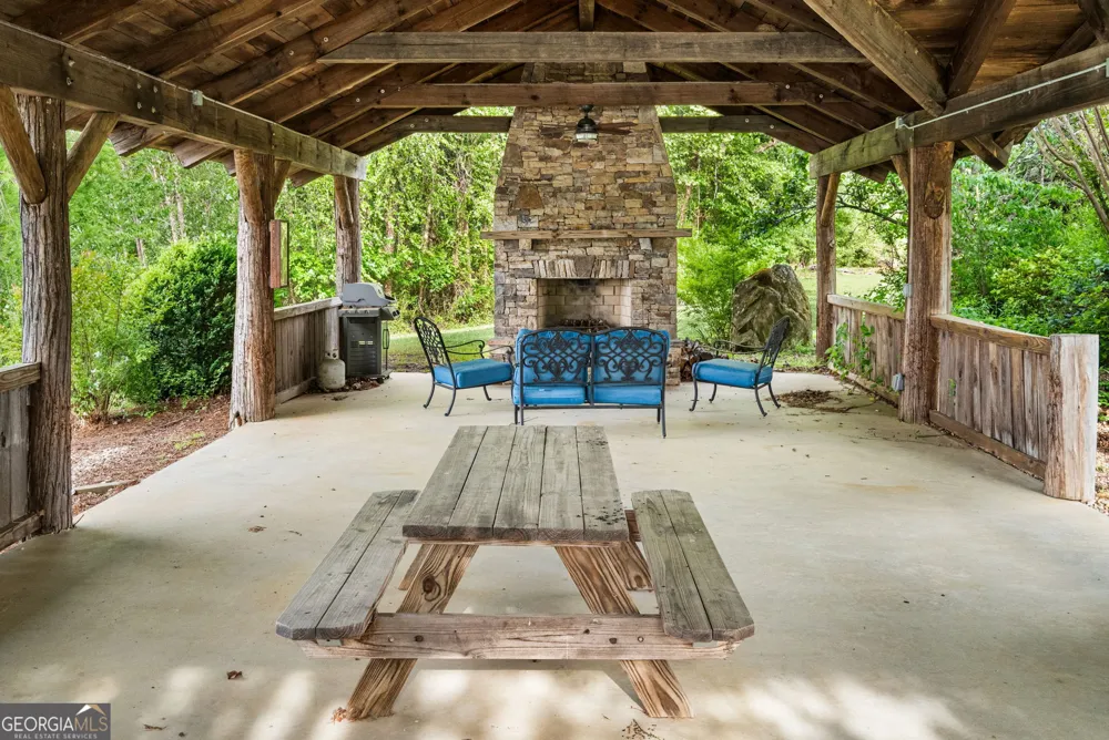 275 Bell Creek Cove RD Hiawassee, GA 30546