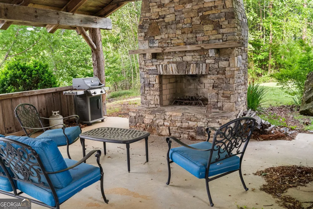 275 Bell Creek Cove RD Hiawassee, GA 30546