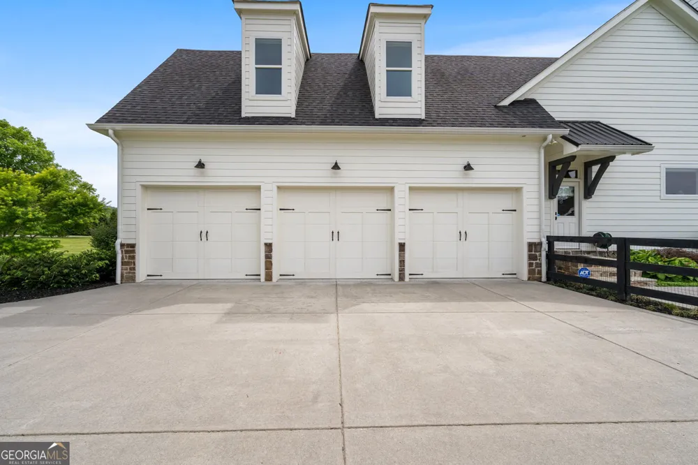 275 Bell Creek Cove RD Hiawassee, GA 30546