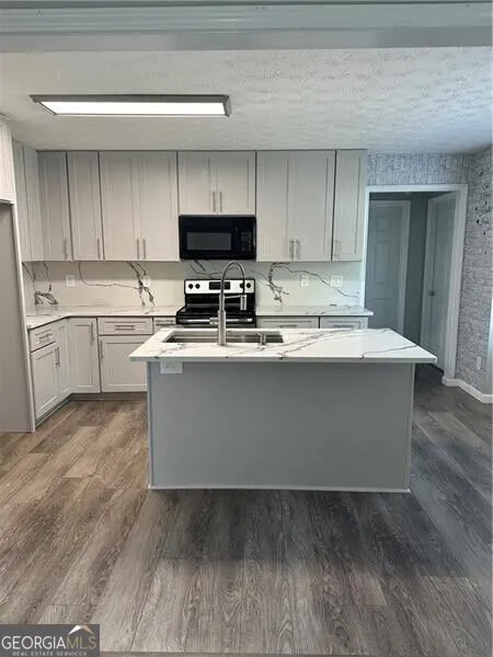 310 Windermere DR Loganville, GA 30052