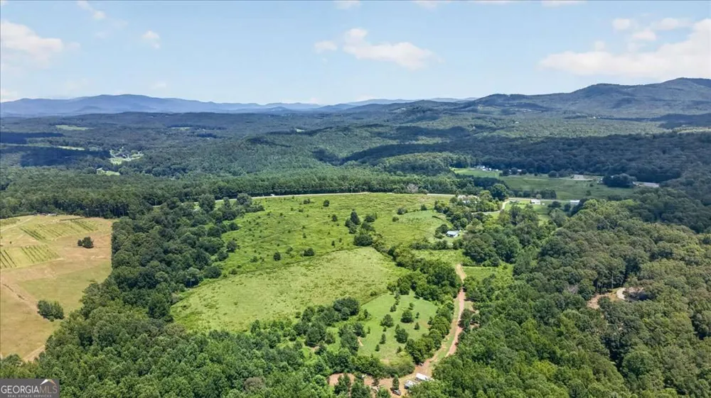 2627 Jones Mountain RD Talking Rock, GA 30175