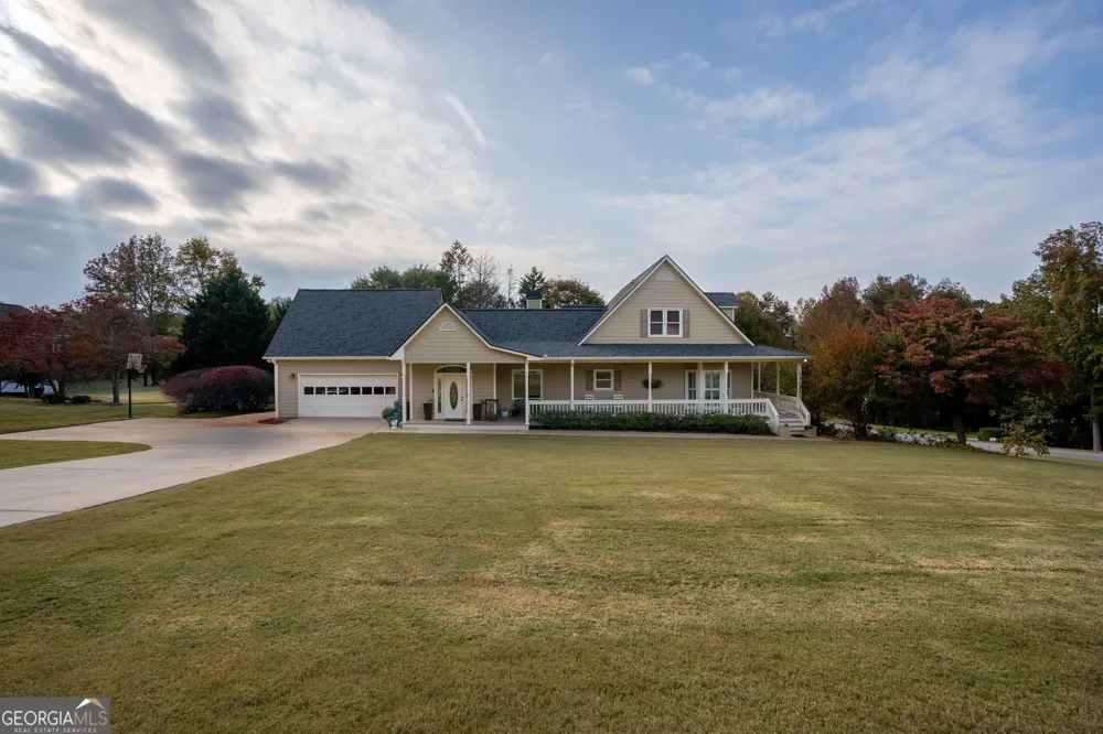 4604 Midlands GRN Flowery Branch, GA 30542