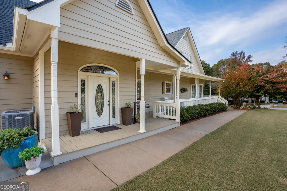 4604 Midlands GRN Flowery Branch, GA 30542