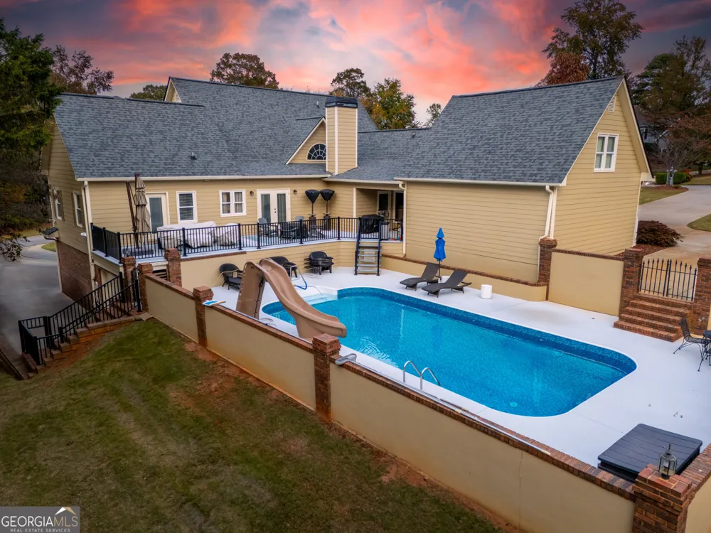 4604 Midlands GRN Flowery Branch, GA 30542
