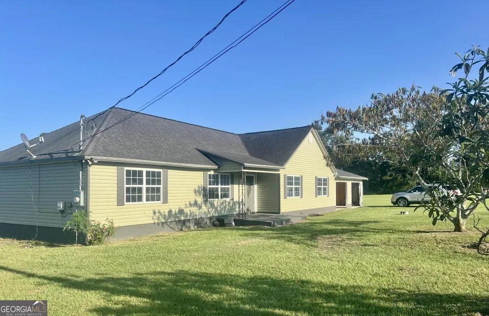 176 Matts WAY Douglas, GA 31535