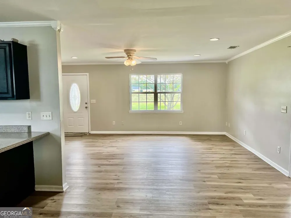 176 Matts WAY Douglas, GA 31535