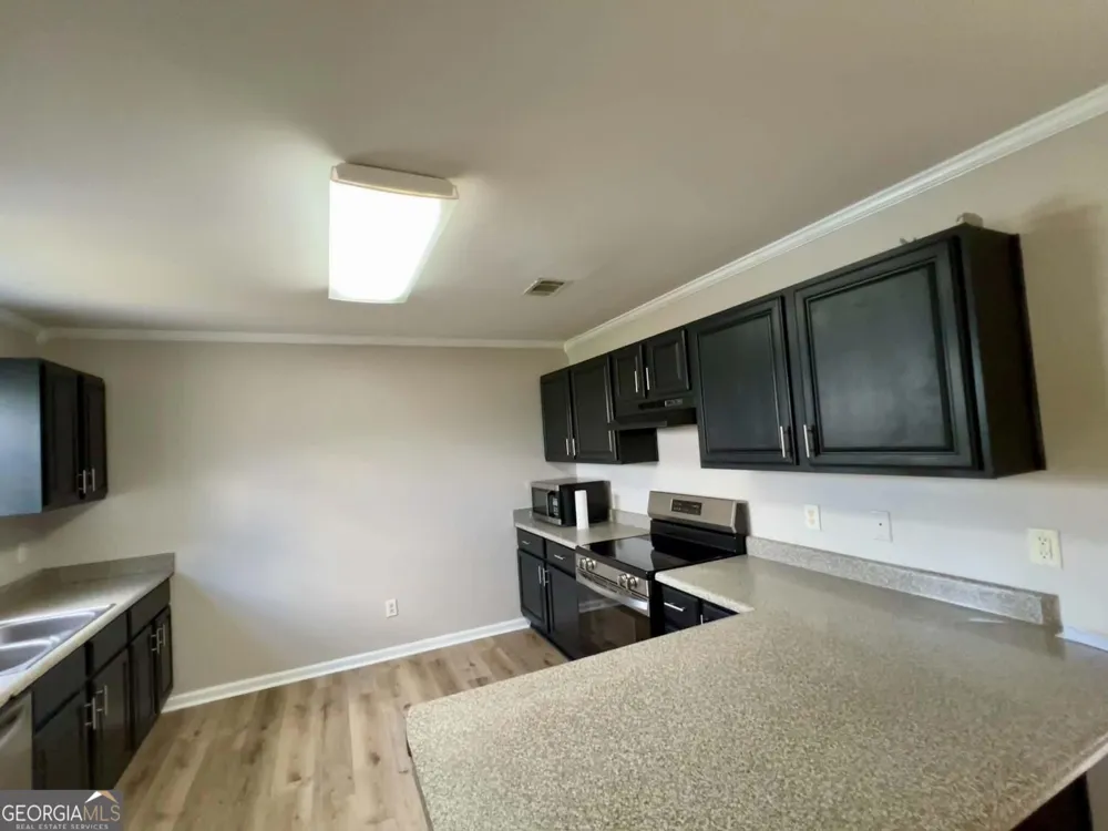 176 Matts WAY Douglas, GA 31535