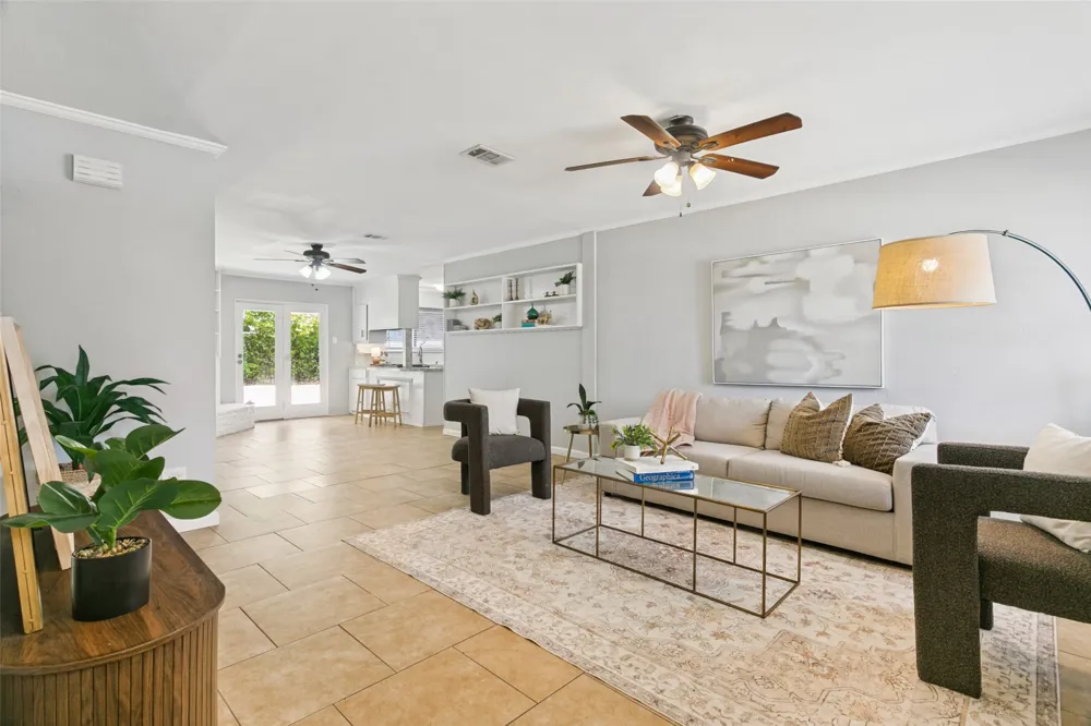 1056 Easy Street Grapevine, TX 76051