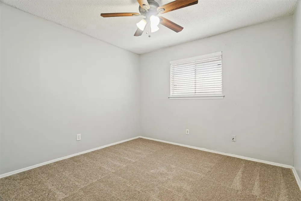 1056 Easy Street Grapevine, TX 76051