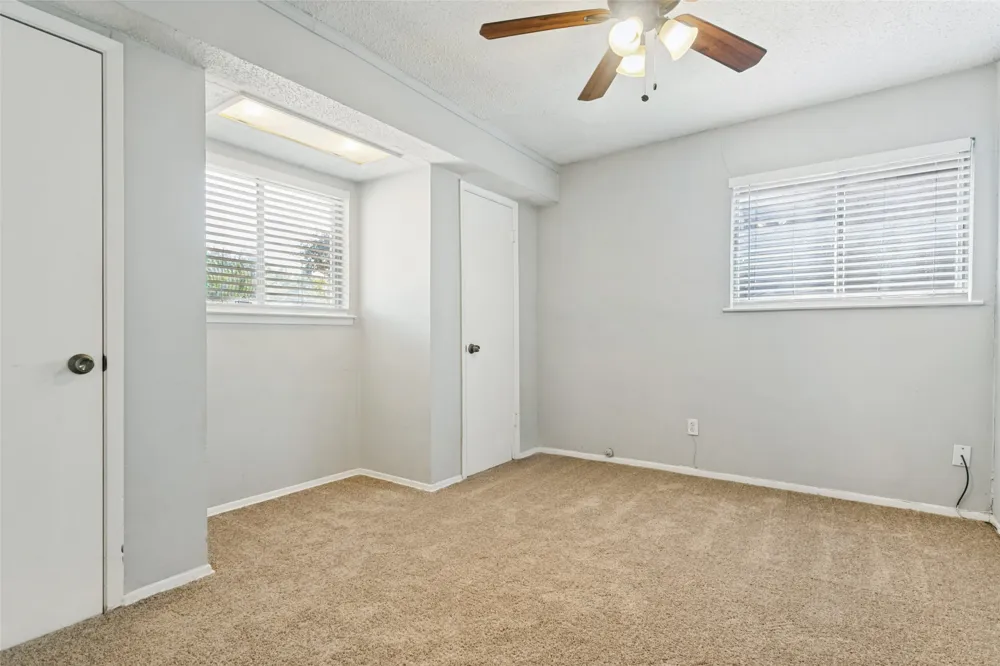 1056 Easy Street Grapevine, TX 76051