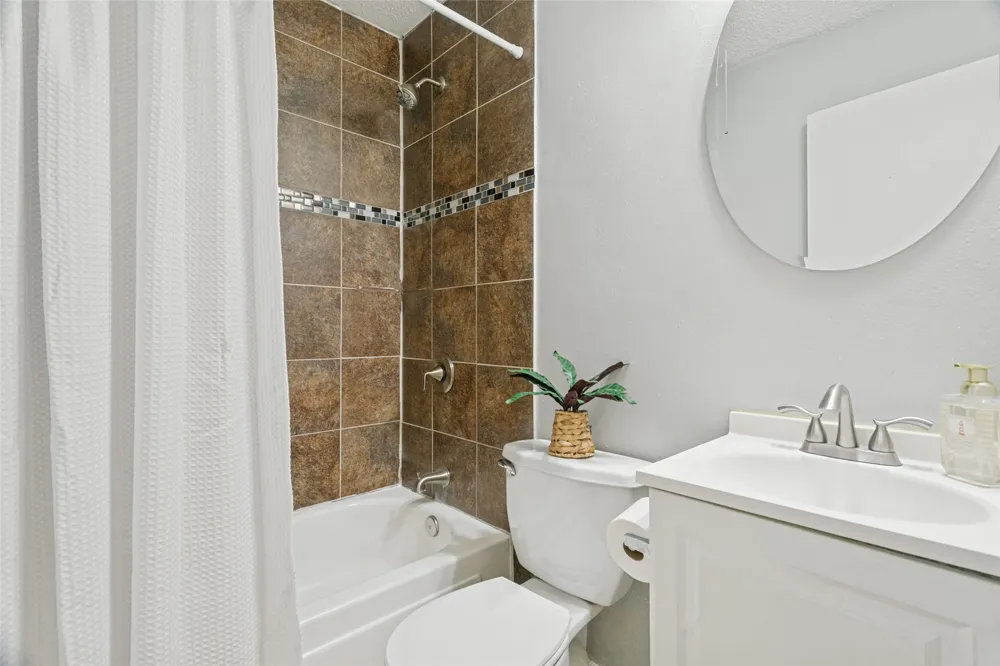 1056 Easy Street Grapevine, TX 76051