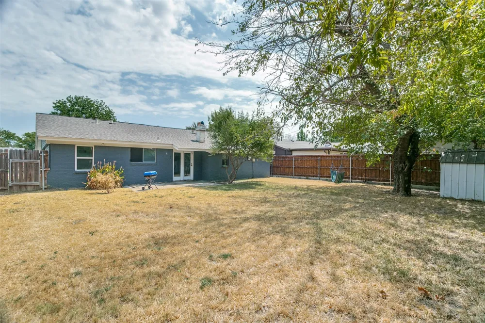 1056 Easy Street Grapevine, TX 76051