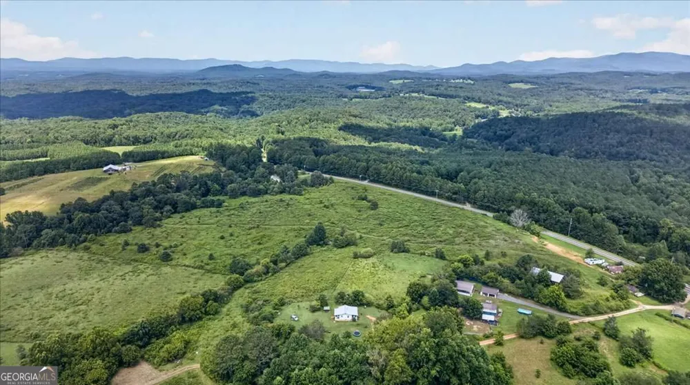 2627 Jones Mountain RD Talking Rock, GA 30175