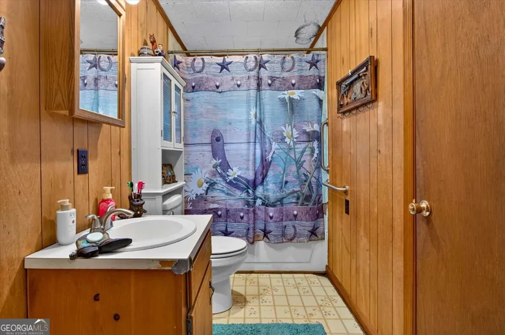 2627 Jones Mountain RD Talking Rock, GA 30175