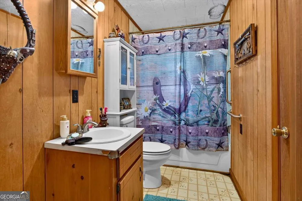 2627 Jones Mountain RD Talking Rock, GA 30175