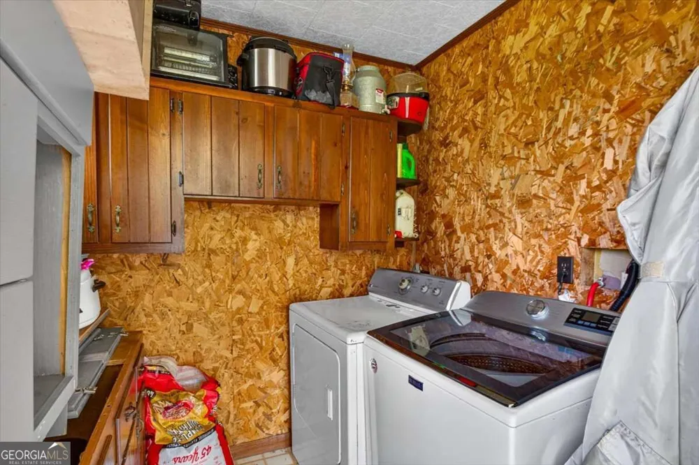 2627 Jones Mountain RD Talking Rock, GA 30175