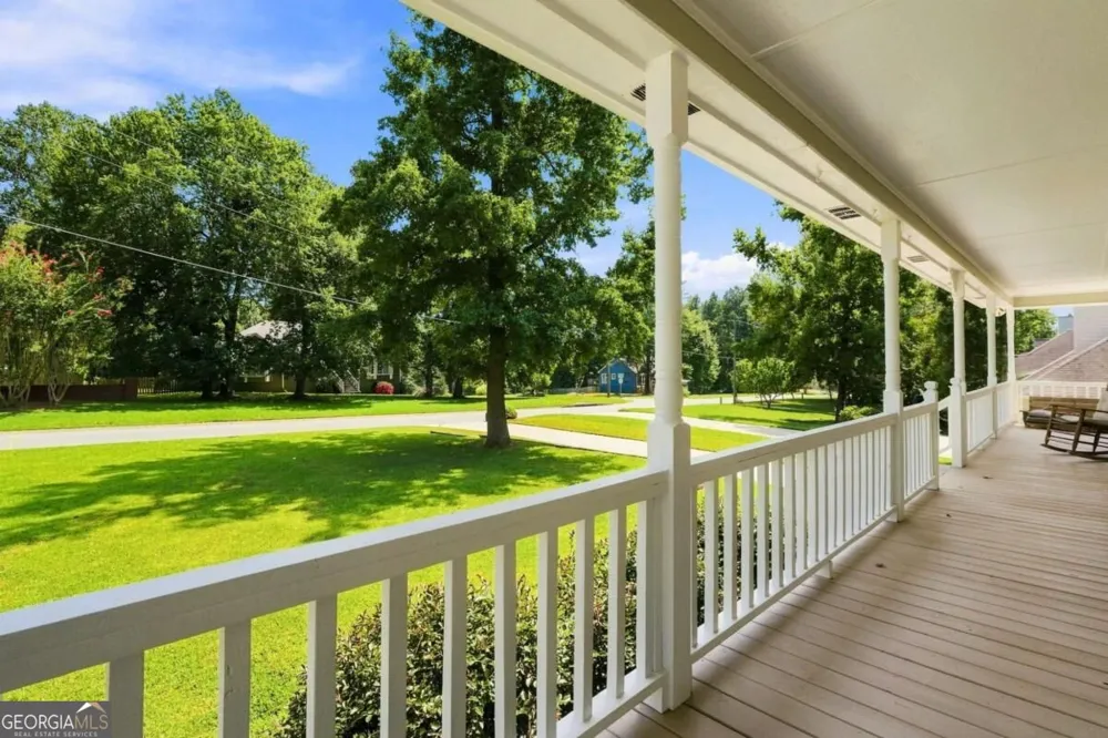 90 Maplewood LN Acworth, GA 30101