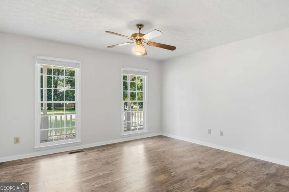 90 Maplewood LN Acworth, GA 30101