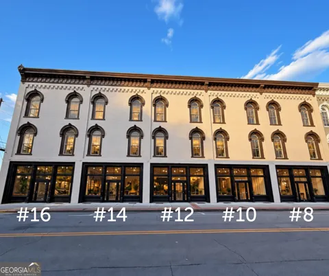 8 E 3rd AVE