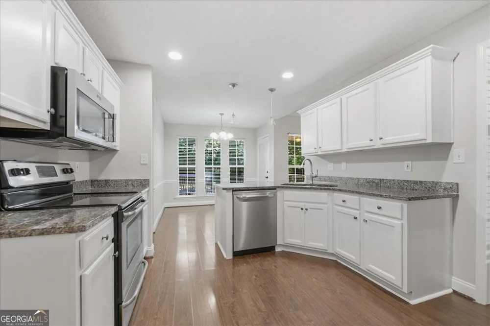 102 Quinelle DR Perry, GA 31069