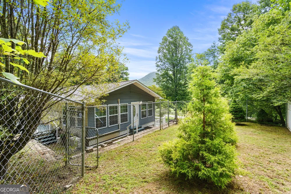 3514 Old Hwy 64 W Warne, NC 28909