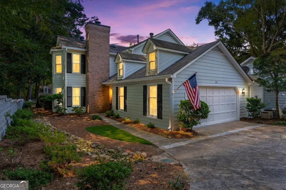 110 Great Oaks LN Roswell, GA 30075