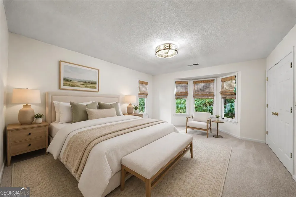 110 Great Oaks LN Roswell, GA 30075