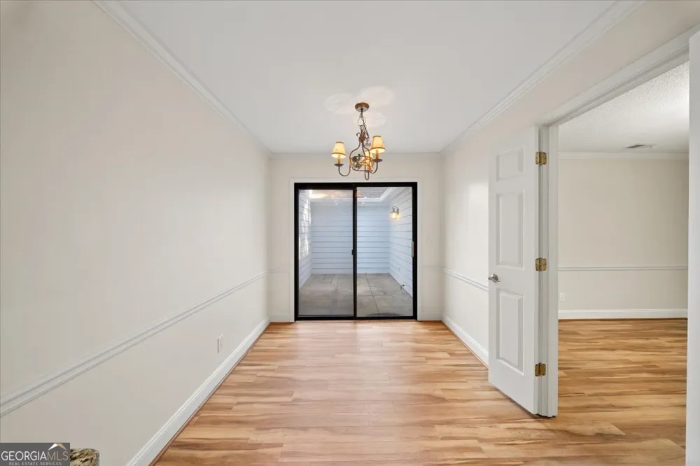 110 Great Oaks LN Roswell, GA 30075