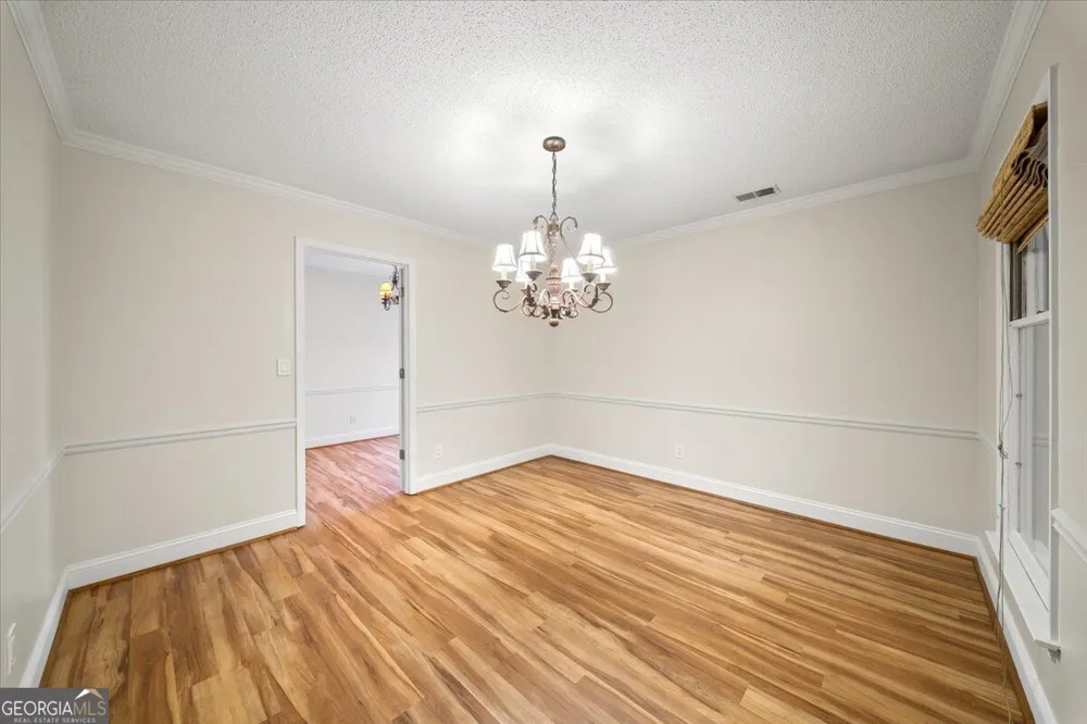 110 Great Oaks LN Roswell, GA 30075