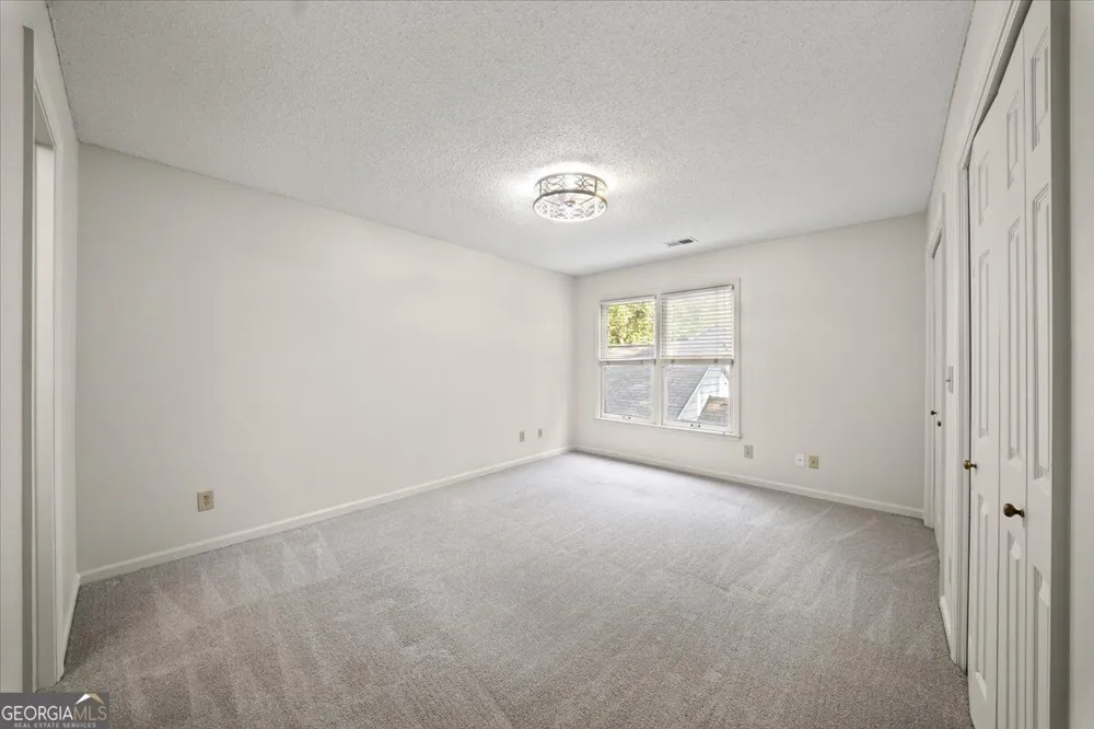 110 Great Oaks LN Roswell, GA 30075