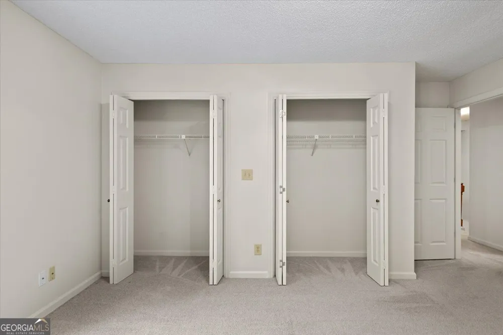110 Great Oaks LN Roswell, GA 30075