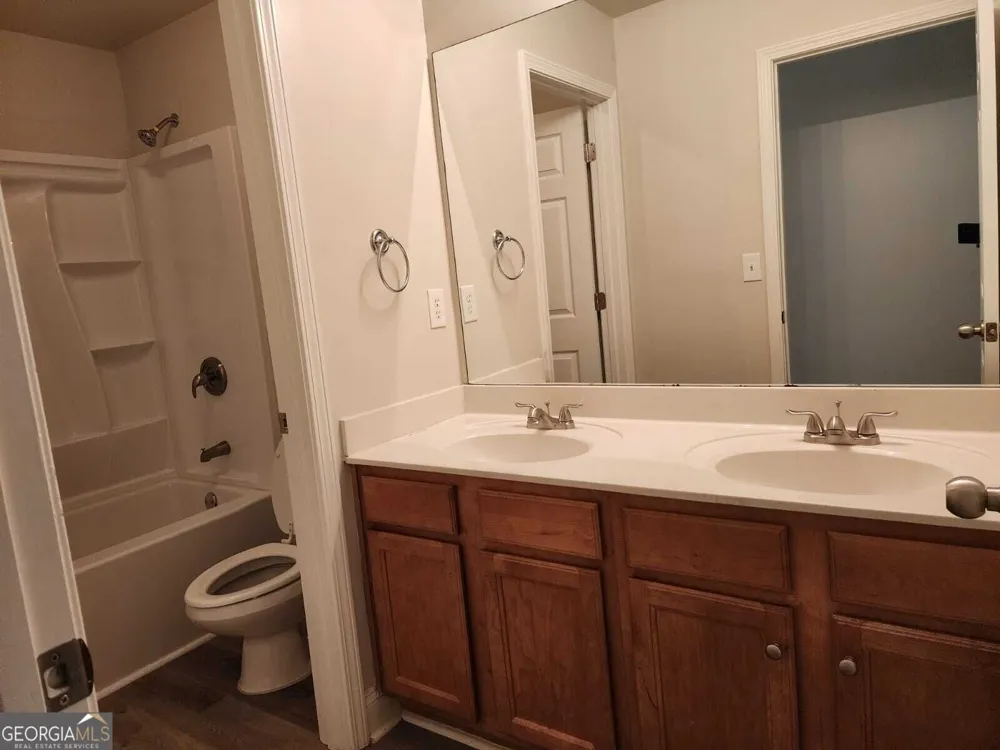 465 Roland Manor DR Dacula, GA 30019